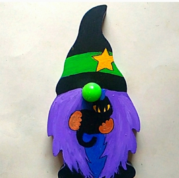Halloween gnome Wood Decor - Picture 4 of 4